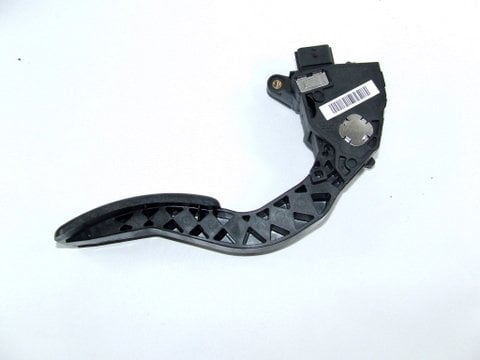 Scenic 3 Gaz Pedalı Hız Kontrolsüz 180020025R