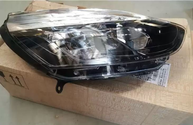 Renault Clio A 4 -IV- (2012-2016) Far Sağ Siyah 260103127R