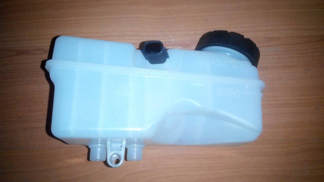 Fluence - Megane 3 Fren Hidrolik Deposu 460917713R