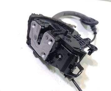 Clio 5-V Arka Sol Kapı Kilidi 825039554R