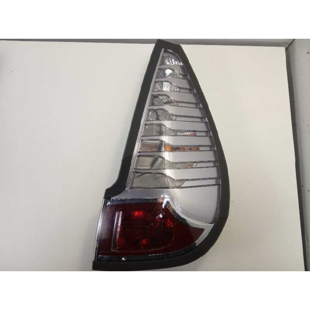 Scenıc 3-III Sağ Stop Lambası 265508764R - 265508247R