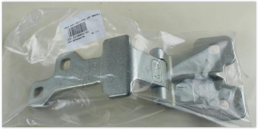 Master 2 Arka Kapı Üst Menteşesi 824006674R