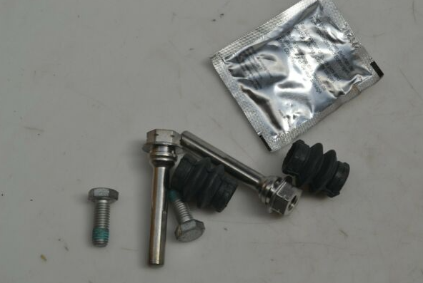 Fluence - A Megane 3 - Kango 3 Ön Fren Kaliper Pimi Tamir Takımı (tek teker) 7701208339