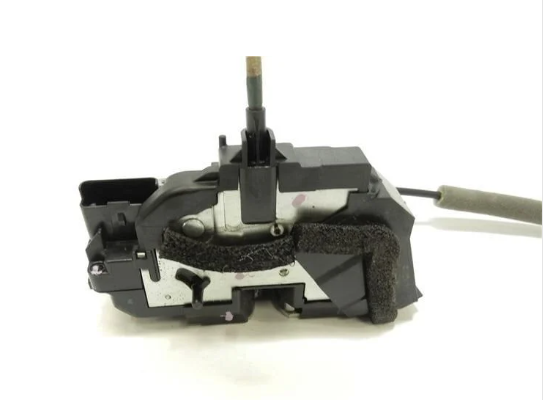 Kadjar Sağ Arka Kapı Kilidi (2013-2022) 825004EA2A -Renault Mais