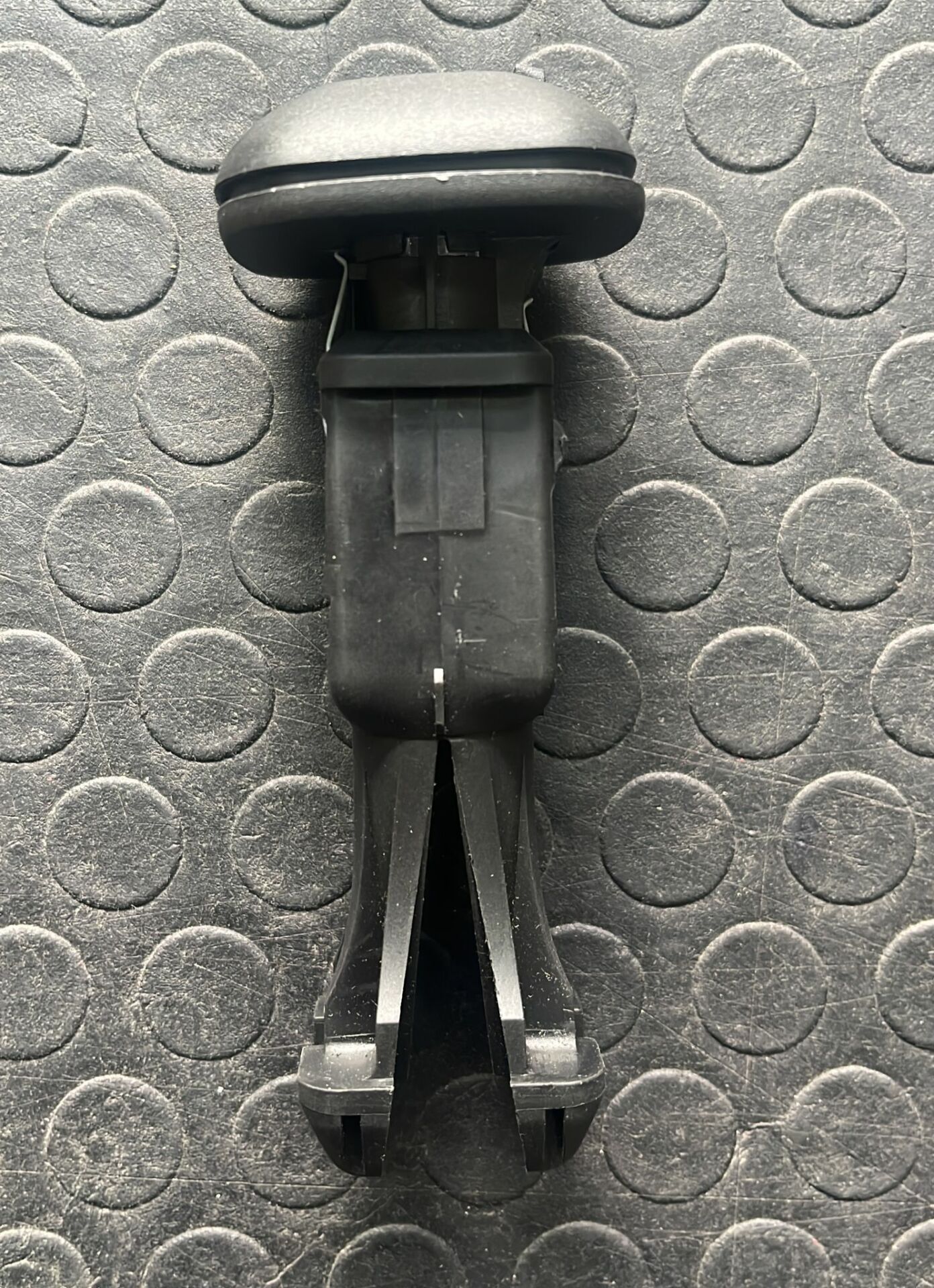 Renault Laguna 2 Koltuk Başlık Burcu Sol 7701209290 ADET - Renault Mais