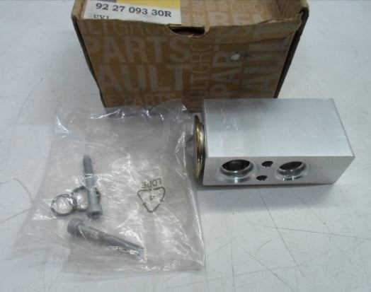 Renault Fluence - Megane 3 Klima Dedantörü 922709330R - Renault Mais