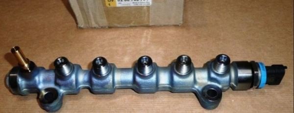 Master 2 Enjektör Tevzi Borusu 8200739701