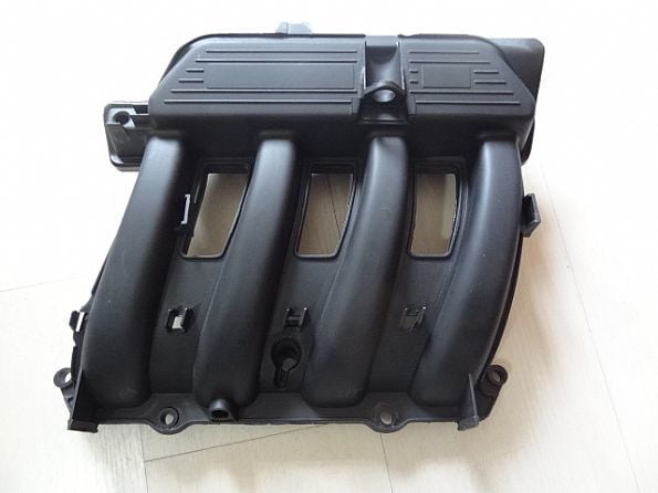 Megane 1  1.6 16 Valf Emme Manifoldu 8200020647