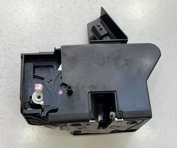 Dacia Logan 2 Mcv Arka Sağ Kapı Kilidi 825022281R