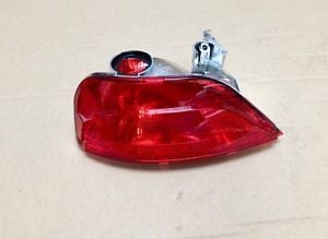 Megane 4 Arka Sağ Tampon Reflektörü Arka Sis Farı 265808906R