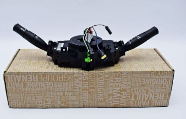 Megane 2  Sedan Far Sinyal İkaz Kol Grubu 8200216465