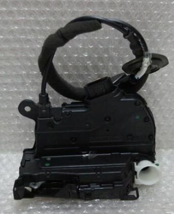 Clio 4 Ön Sol Kapı Kilidi 805033000R