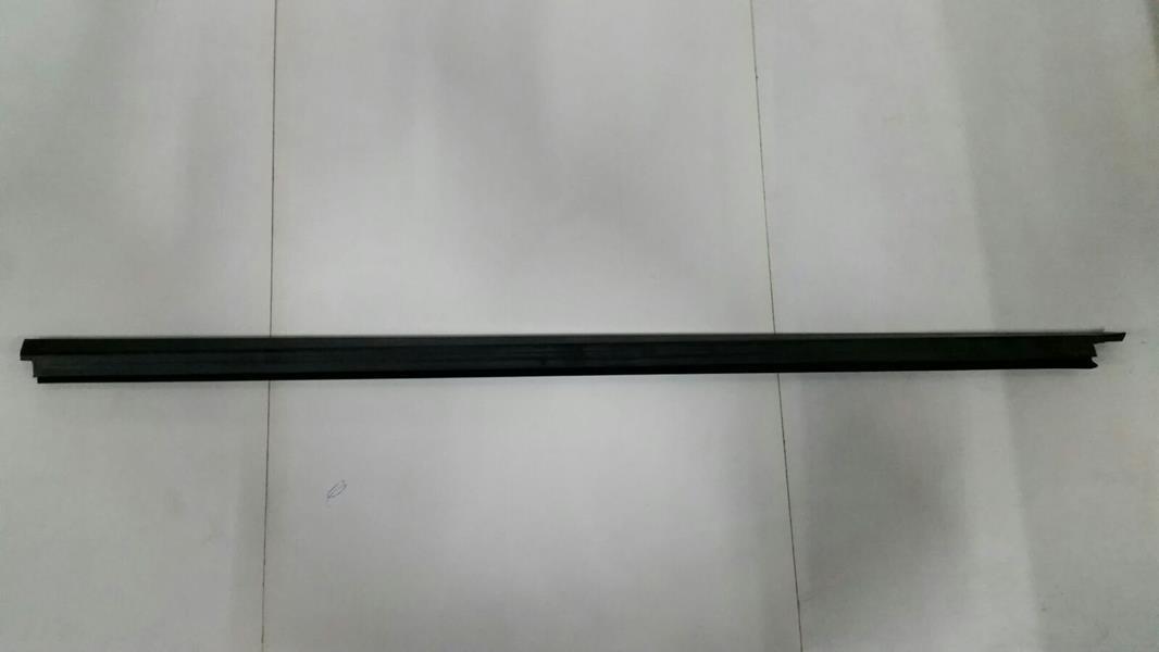 R9 - R11 Ön Sağ Kapı Dış Sıyırıcı Fitili 7702252986