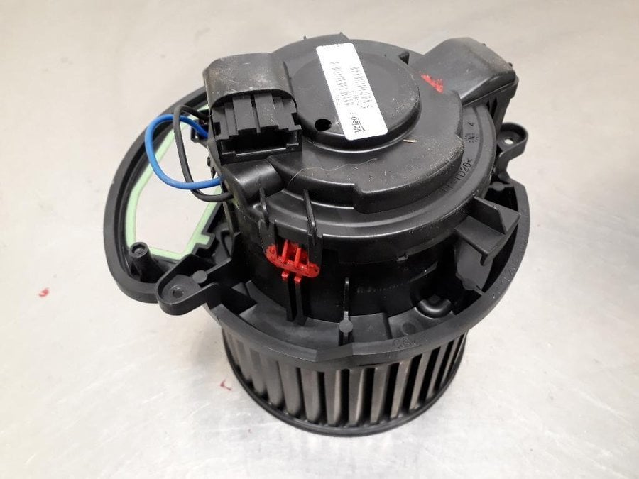 RENAULT Megane IV Kalorifer Motoru 272103243R