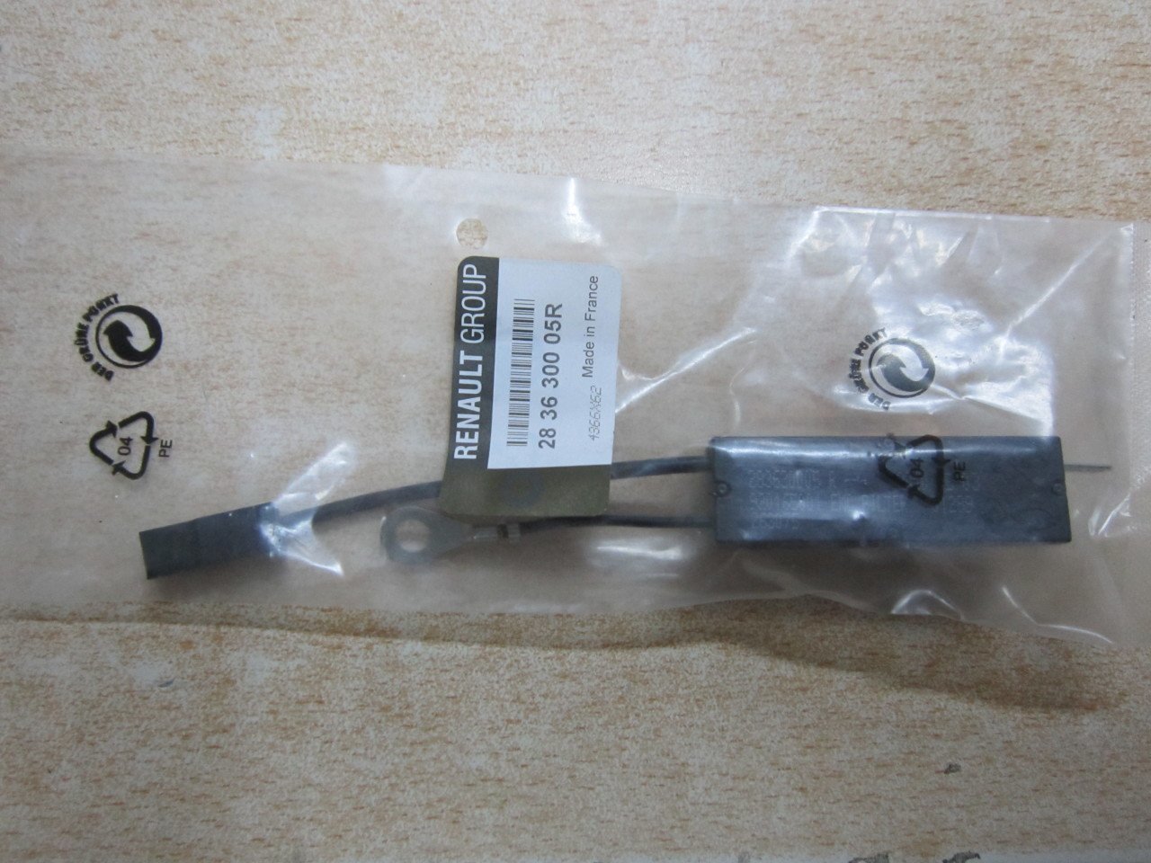 Latitude Tavan Anteni Radyo Anteni 283630005R