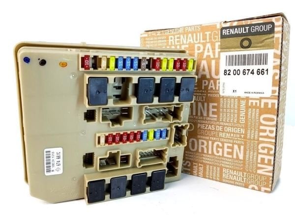 Clio 3 Modus Sigorta Kutusu 8200674661 8200456181