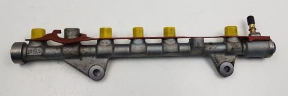 Renault Trafic 1.9 Enjektör Rampası 8200600206